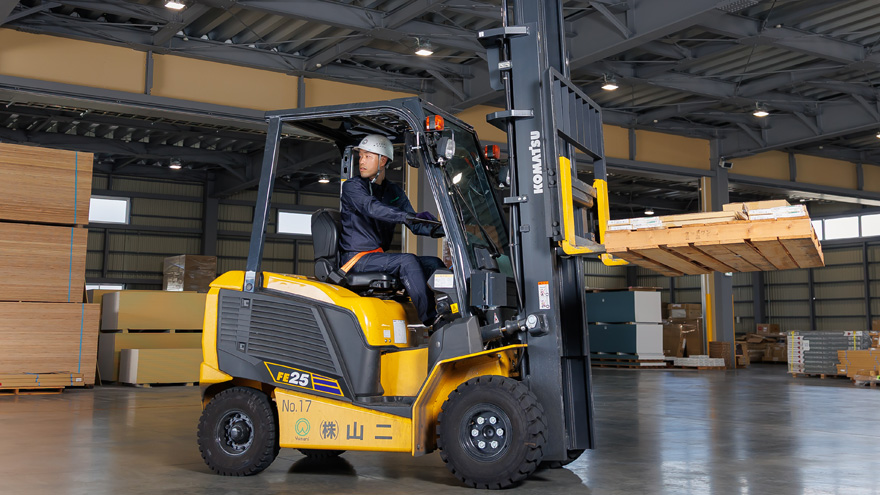 建材部 倉庫業務 K・N/2021年入社